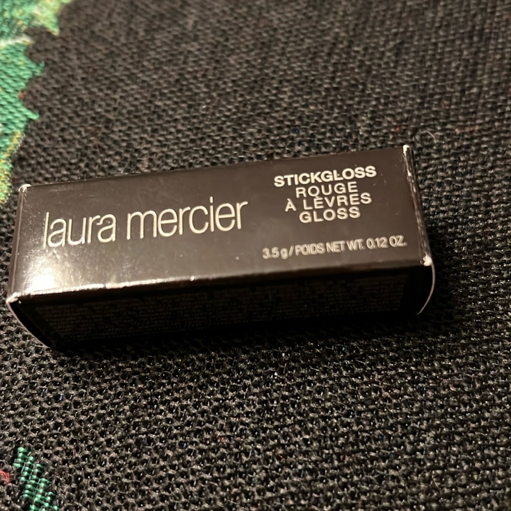 🛍Laura Mercier Lipstick.